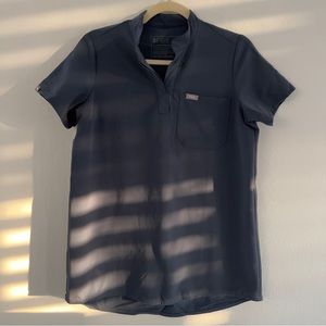 FIGS SCRUBS set. Maternity. Top is xxs and pant is small.